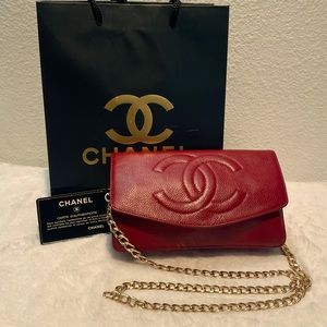 ❤️AUTH Chanel evening clutch on chain